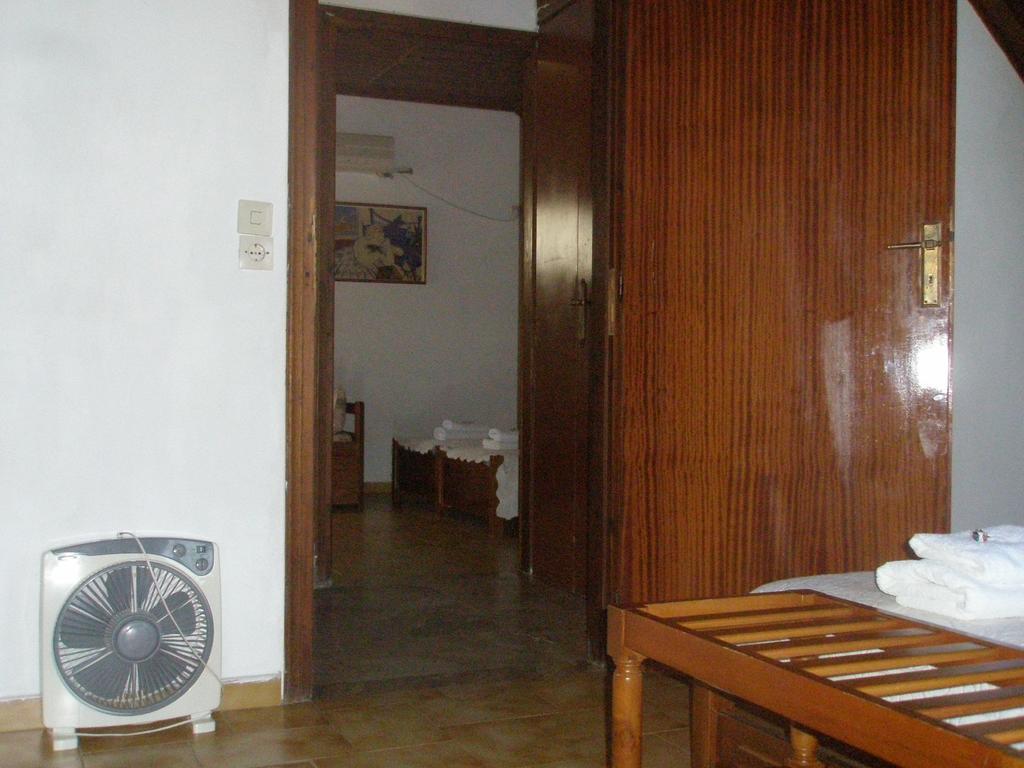 סקאלה פוטאמיאס Viki Studios And Apartments חדר תמונה