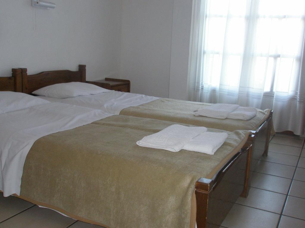 סקאלה פוטאמיאס Viki Studios And Apartments חדר תמונה