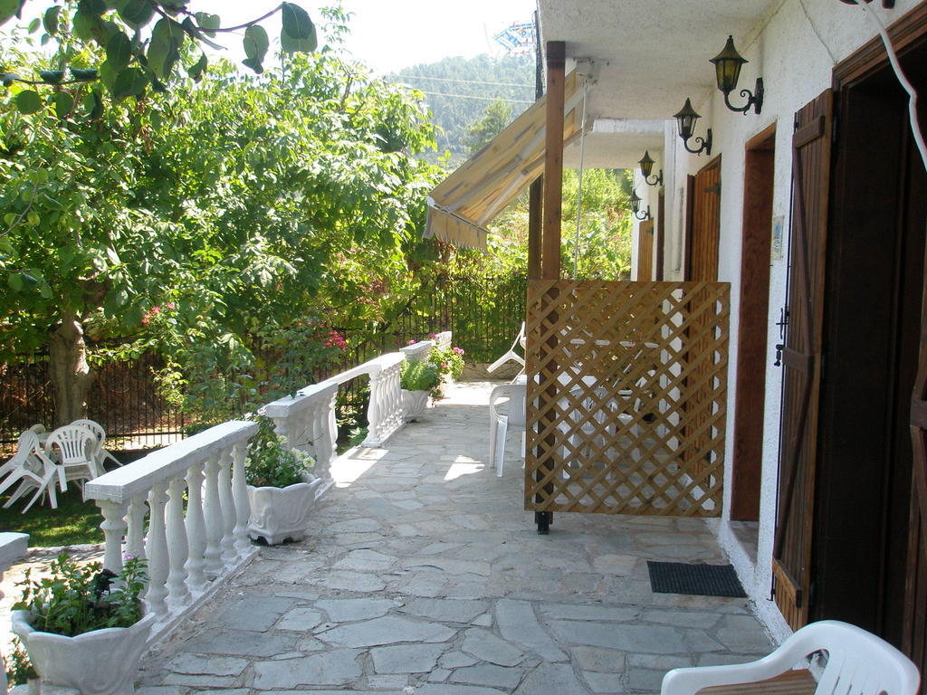 סקאלה פוטאמיאס Viki Studios And Apartments מראה חיצוני תמונה