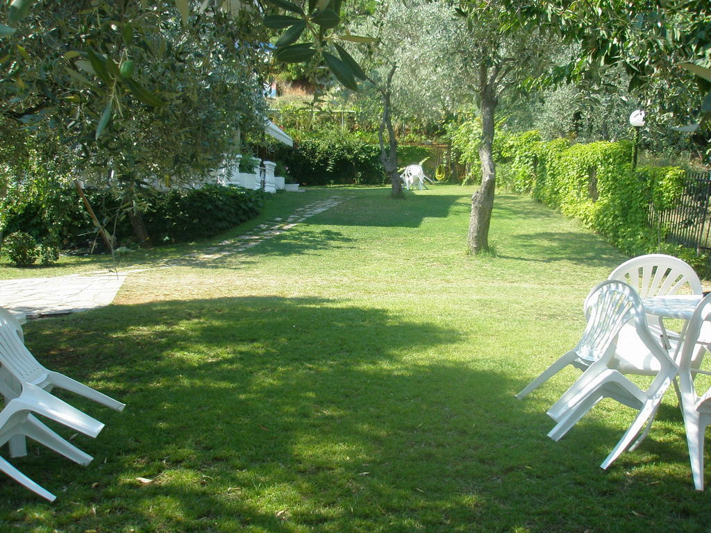 סקאלה פוטאמיאס Viki Studios And Apartments מראה חיצוני תמונה